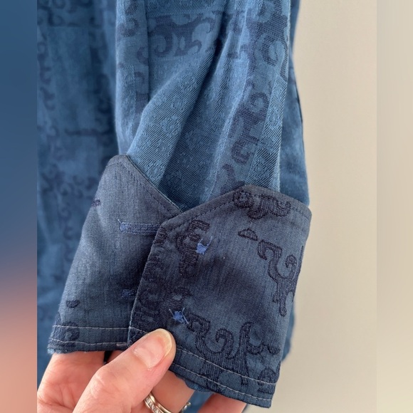 Robert Graham Men's Medium Button Up Embroidered Geometric Design Flip Cuff - Picture 8 of 10